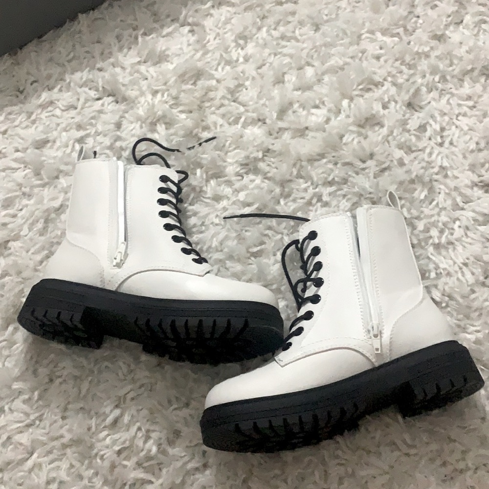 Womens lace up boots